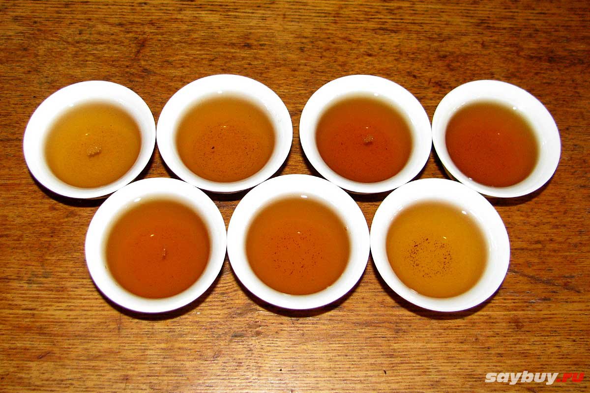 Черный чай с золотой плесенью 2012 года - готовый чай, 7 проливов